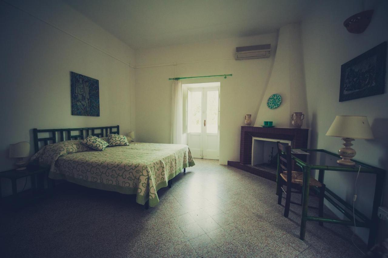 Masseria Perronello Country House 卡斯特拉巴特滨海 外观 照片
